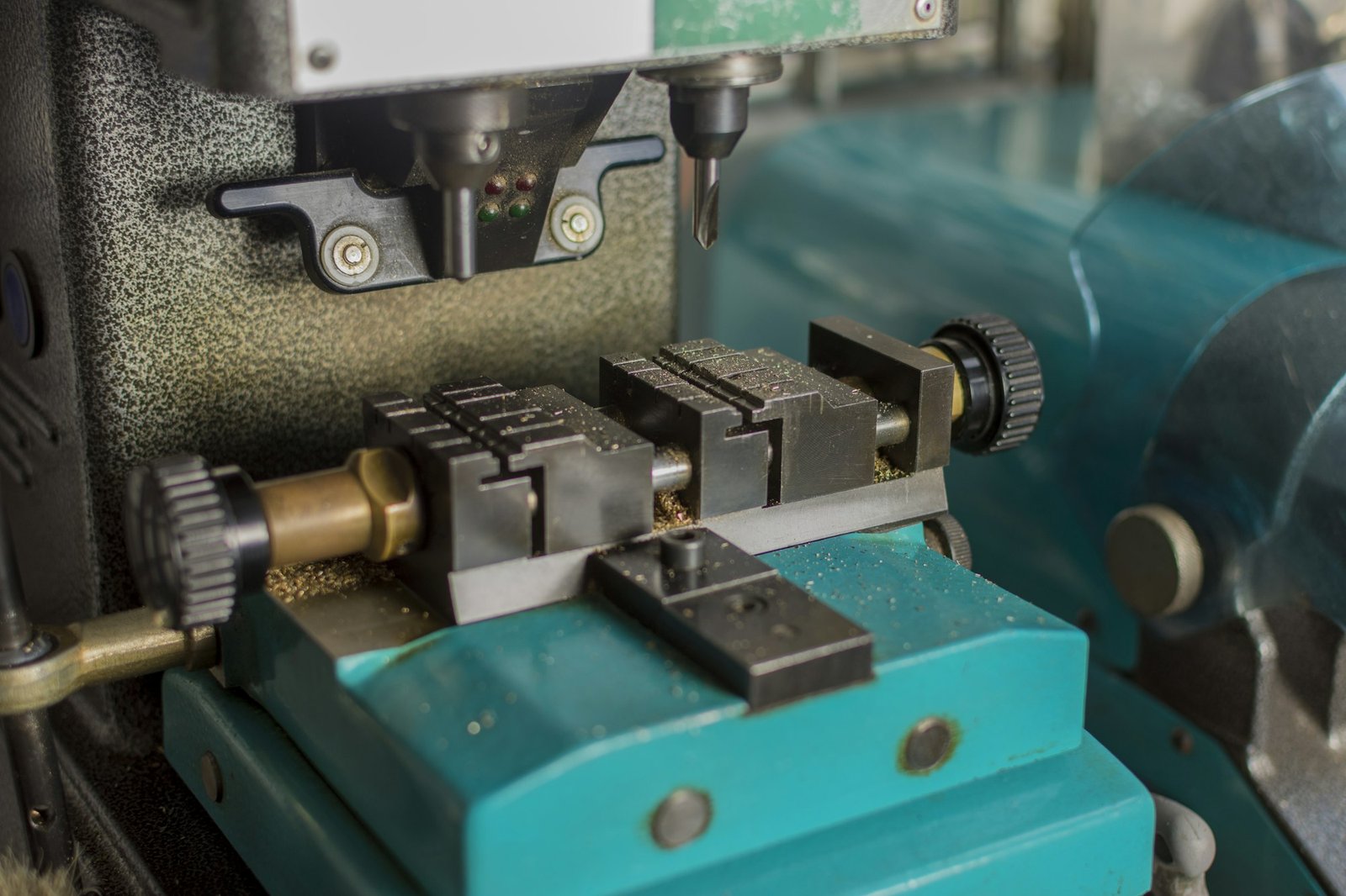 Locksmith key maker tools